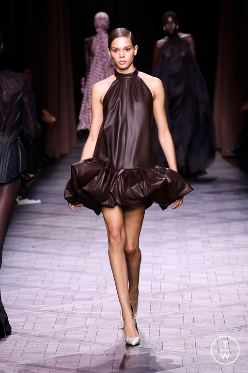 Spring-Summer 2025 Nina Ricci Look 30