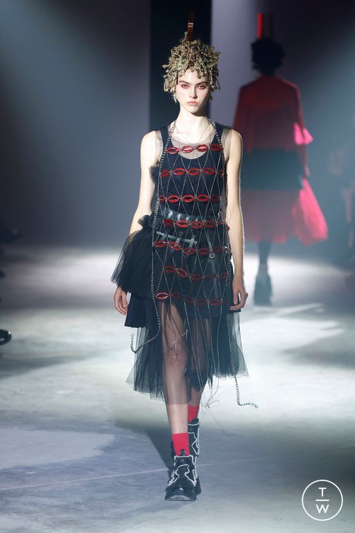 Spring-Summer 2025 Noir Kei Ninomiya Look 11