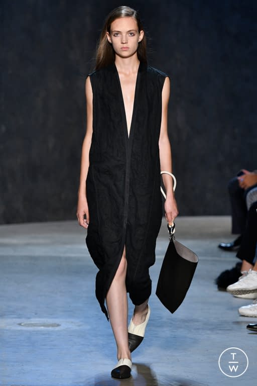 S/S 17 Narciso Rodriguez Look 3