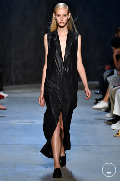 S/S 17 Narciso Rodriguez Look 32