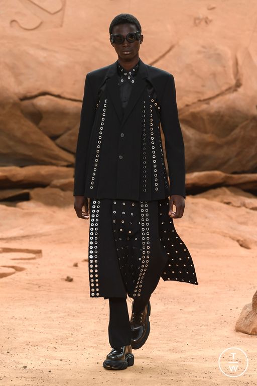 Fall/Winter 2023 Off-White Look 38