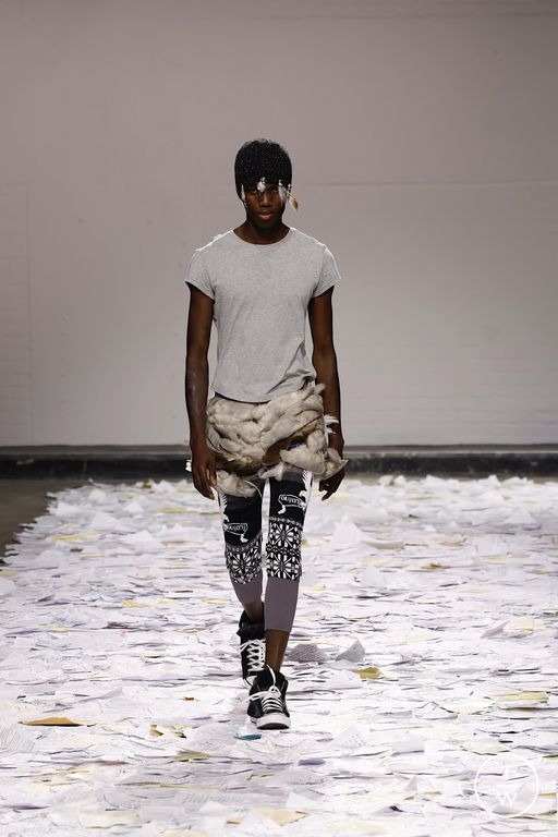 SS26 Oscar Ouyang Look 2