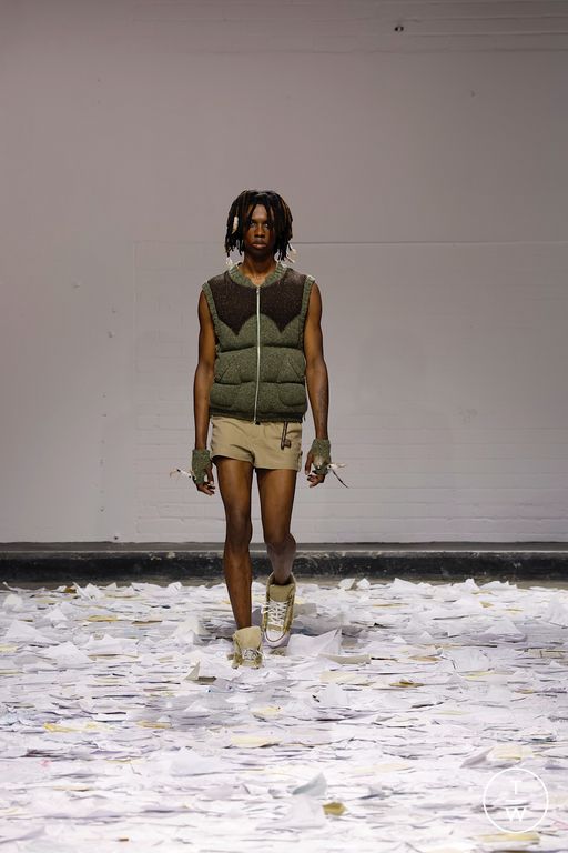 SS26 Oscar Ouyang Look 13