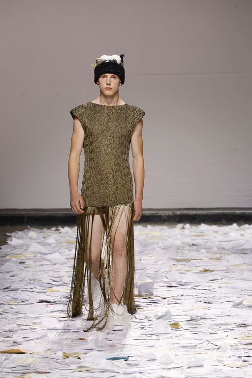 SS26 Oscar Ouyang Look 17
