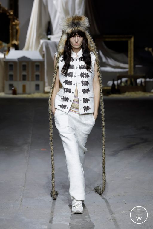 FW26 Oscar Ouyang Look 13