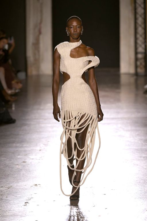 SS25 Phan Dang Hoang Look 40