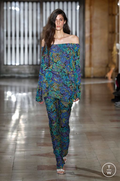 FW25 Prabal Gurung Look 22