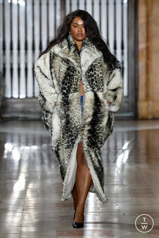 FW25 Prabal Gurung Look 29