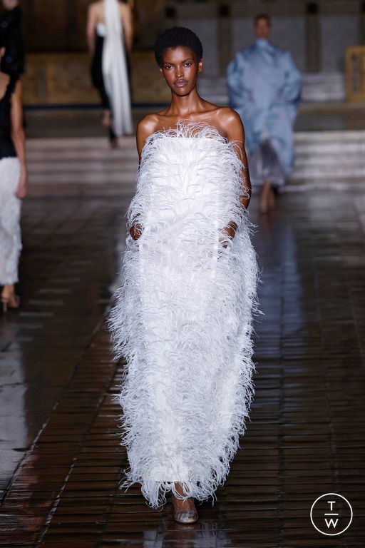 SS26 Prabal Gurung Look 34