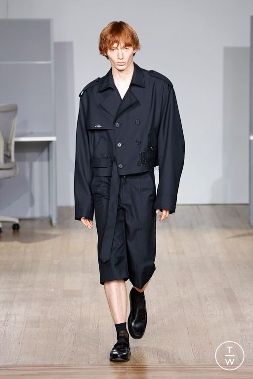 SS25 Private Policy Look 24