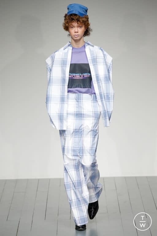 SS19 pushBUTTON Look 24