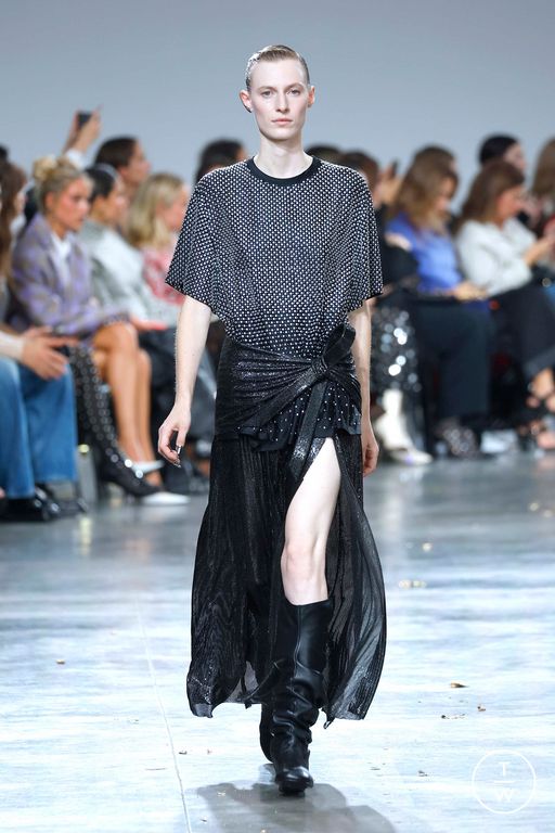 Spring-Summer 2025 Rabanne Look 31