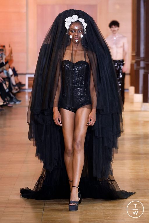 FW24 Rahul Mishra Look 1