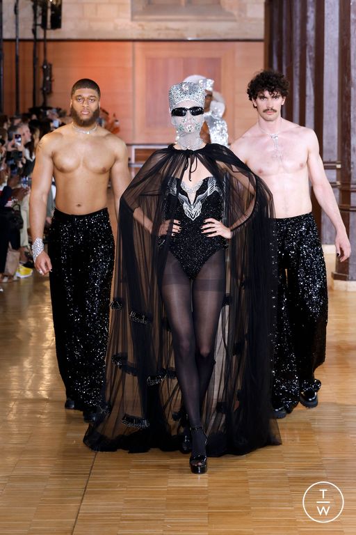 FW24 Rahul Mishra Look 7