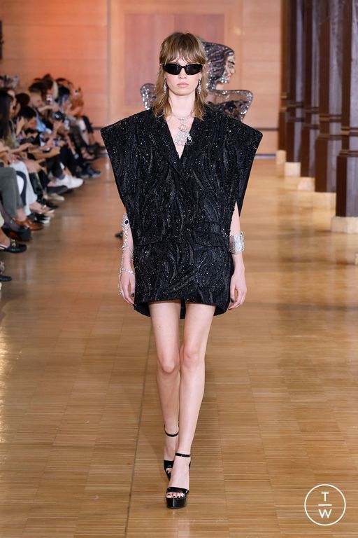 FW24 Rahul Mishra Look 46