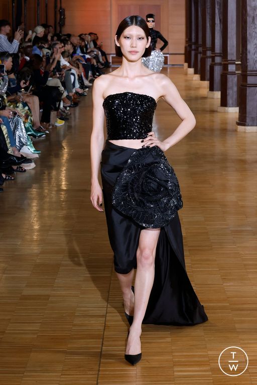 FW24 Rahul Mishra Look 149
