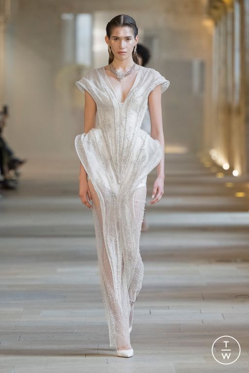 FW25 Rahul Mishra Look 2