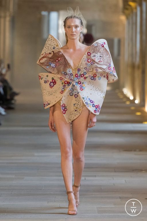 FW25 Rahul Mishra Look 9