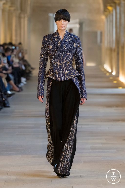 FW25 Rahul Mishra Look 20