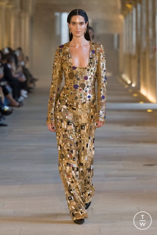 FW25 Rahul Mishra Look 23