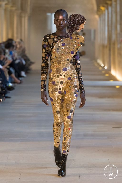 FW25 Rahul Mishra Look 25