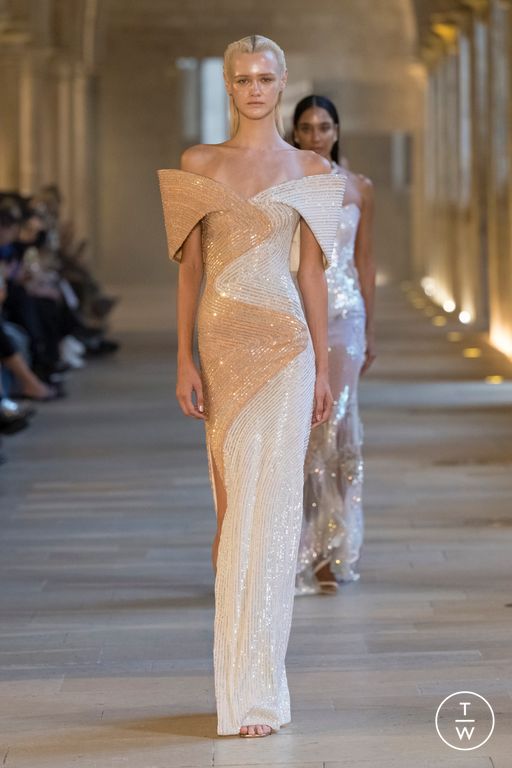 FW25 Rahul Mishra Look 30