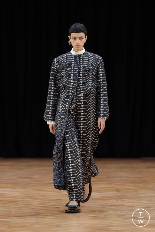 FW26 Raw Mango Look 10