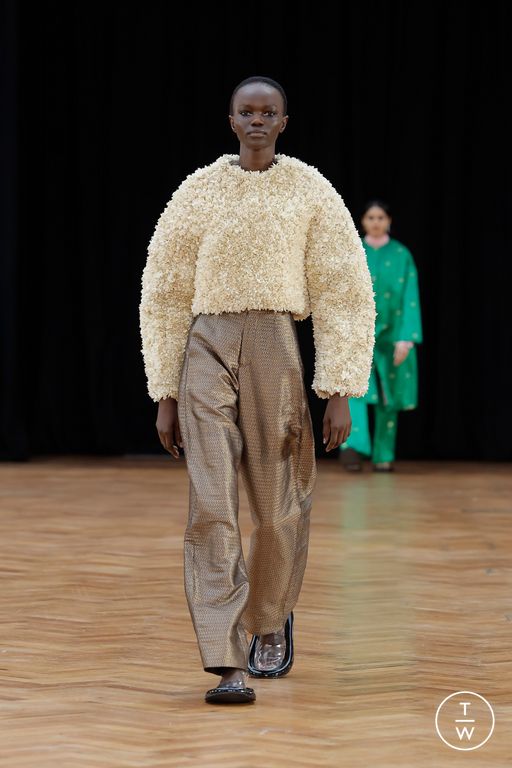 FW26 Raw Mango Look 26