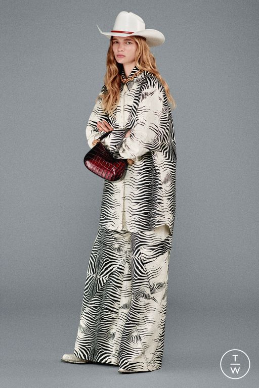 Resort 2025 Roberto Cavalli Look 8