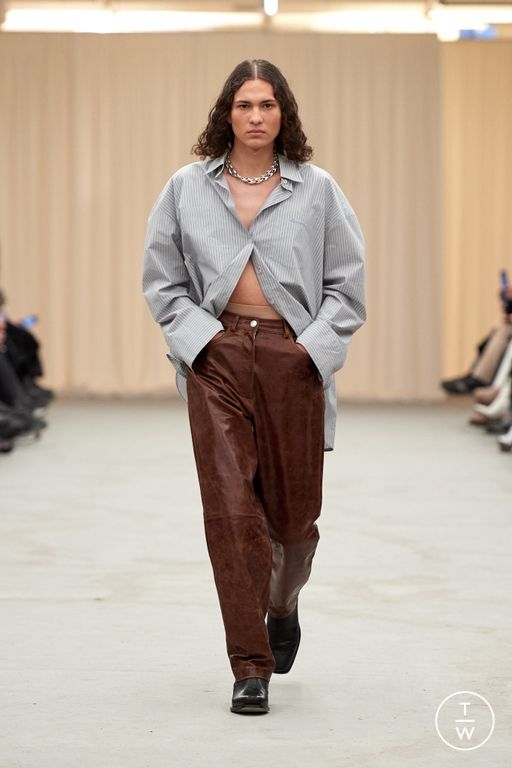 FW23 REMAIN Look 1