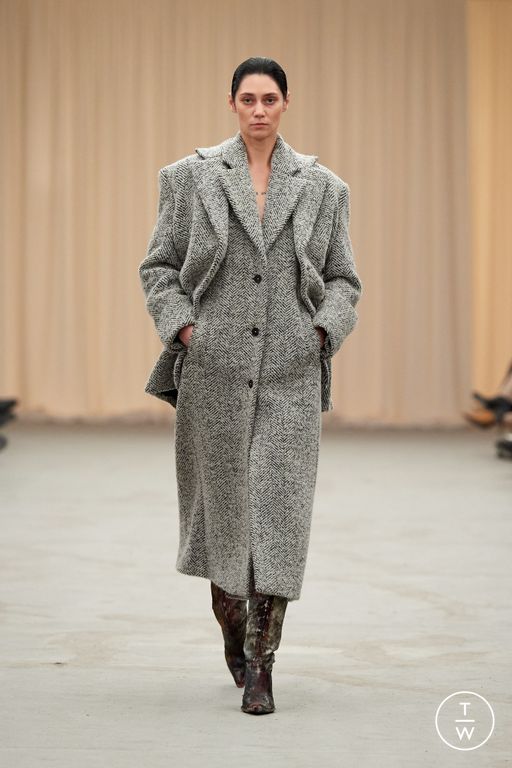 FW23 REMAIN Look 20