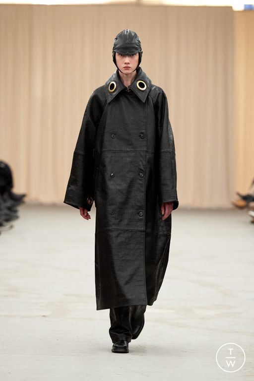 FW23 REMAIN Look 24
