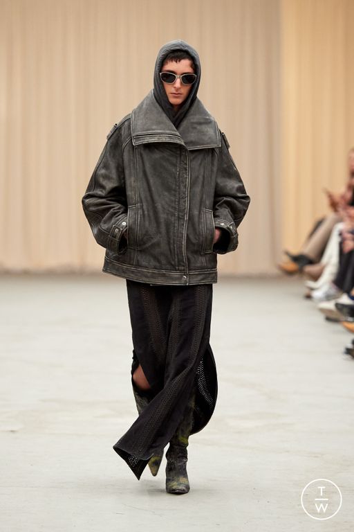 FW23 REMAIN Look 25