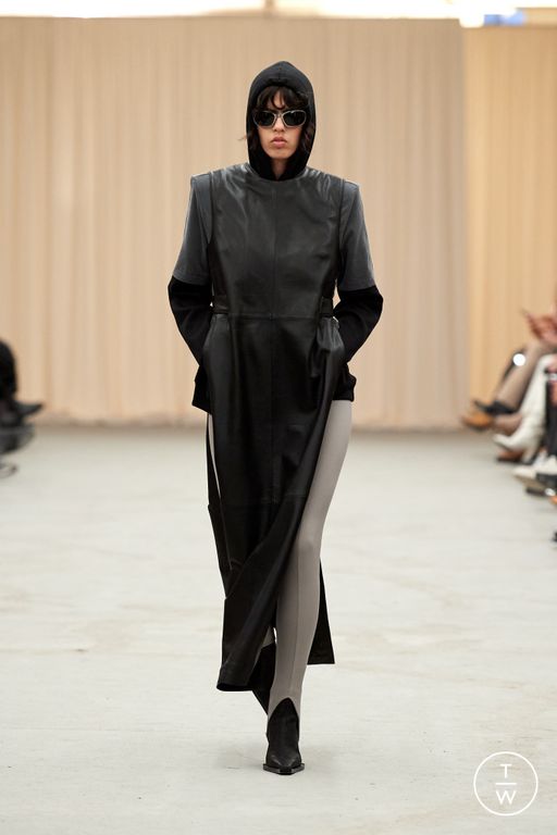 FW23 REMAIN Look 26