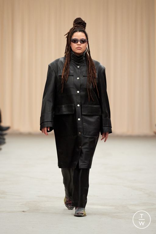 FW23 REMAIN Look 27