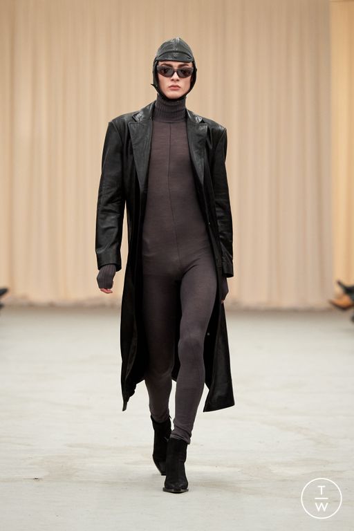 FW23 REMAIN Look 30