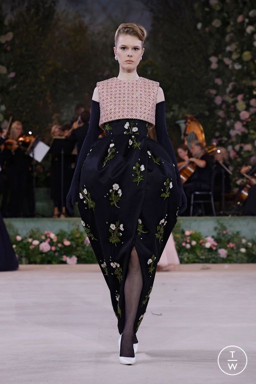 SS26 Richard Quinn Look 37