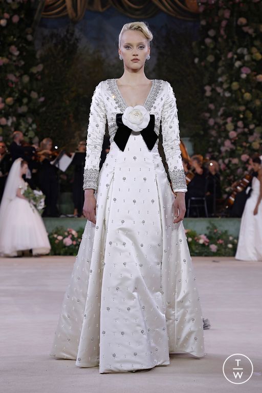 SS26 Richard Quinn Look 53