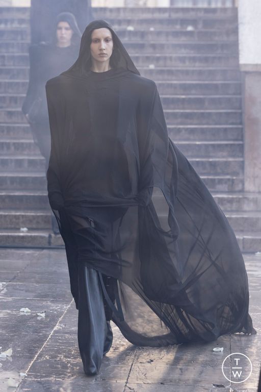 Spring-Summer 2025 Rick Owens Look 4