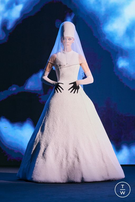 SS26 Robert Wun Look 3