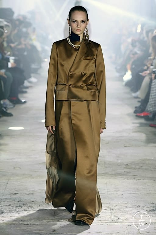 Louis Vuitton FW20 womenswear #37 - Tagwalk: The Fashion Search Engine