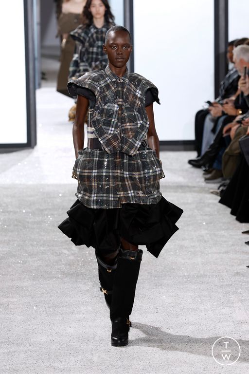 Spring-Summer 2025 Sacai Look 15