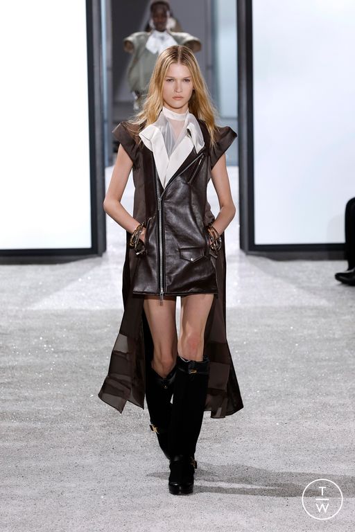 Spring-Summer 2025 Sacai Look 25