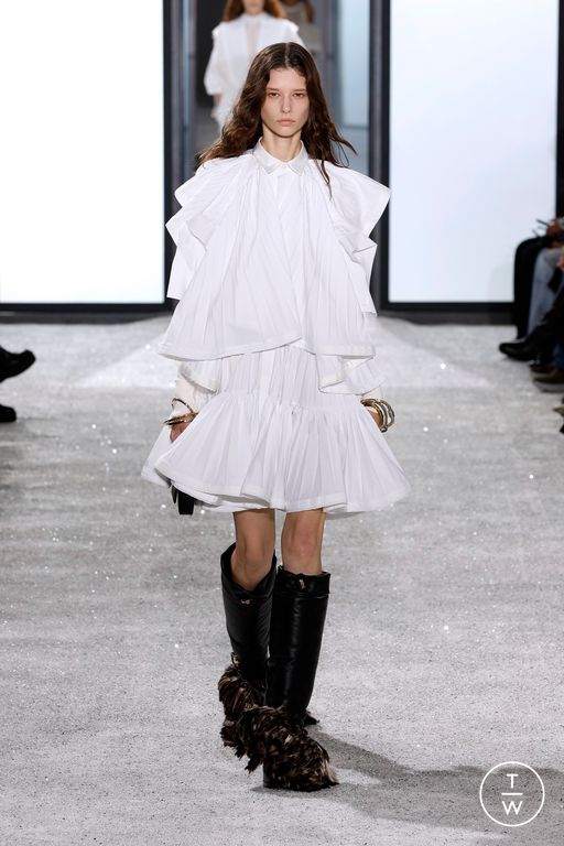 Spring-Summer 2025 Sacai Look 28