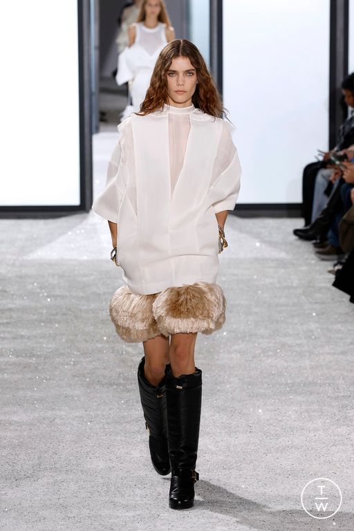 Spring-Summer 2025 Sacai Look 29