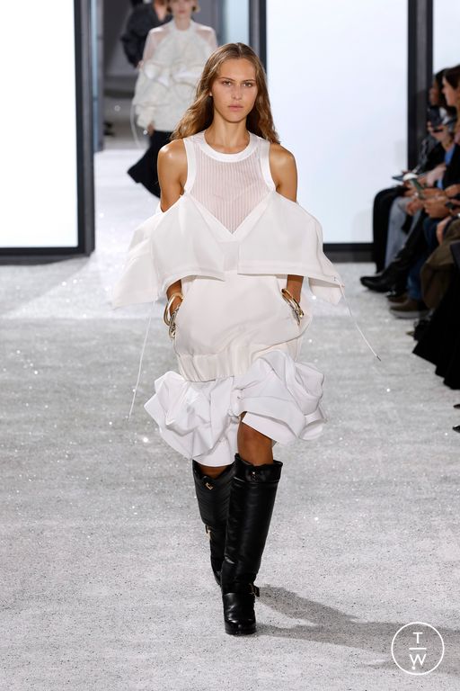 Spring-Summer 2025 Sacai Look 30