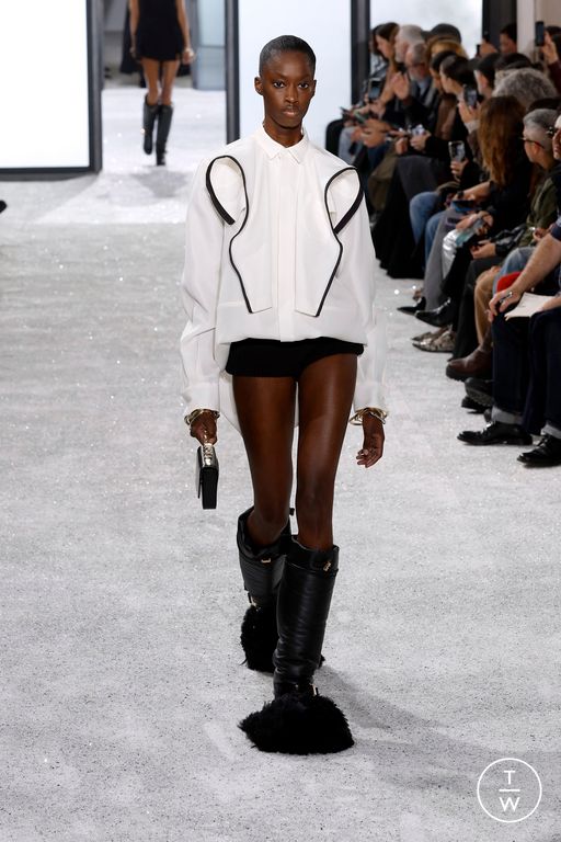 Spring-Summer 2025 Sacai Look 39