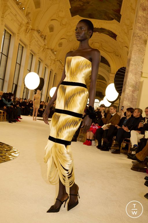 SS25 Schiaparelli Look 6