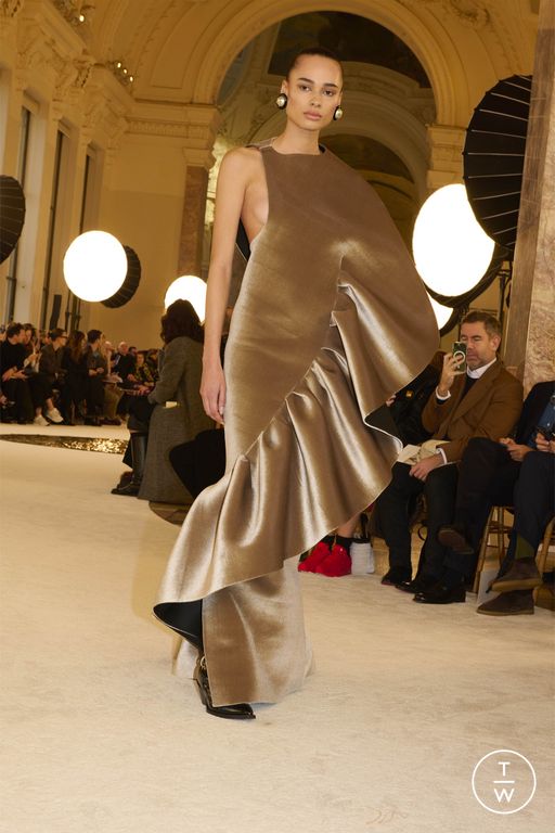 SS25 Schiaparelli Look 23