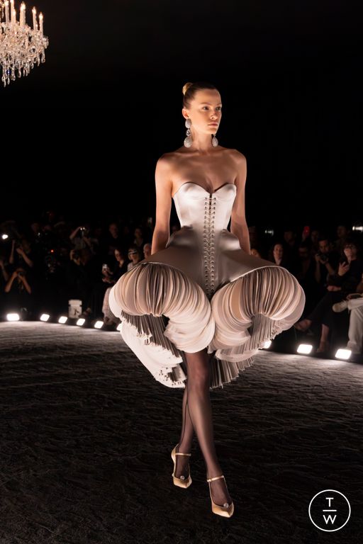 FW24 Schiaparelli Look 10